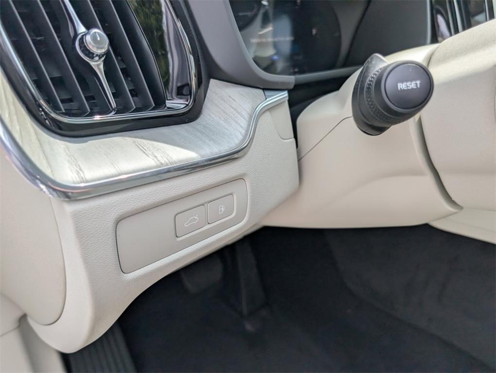 new 2025 Volvo XC60 Plug-In Hybrid car, priced at $53,485