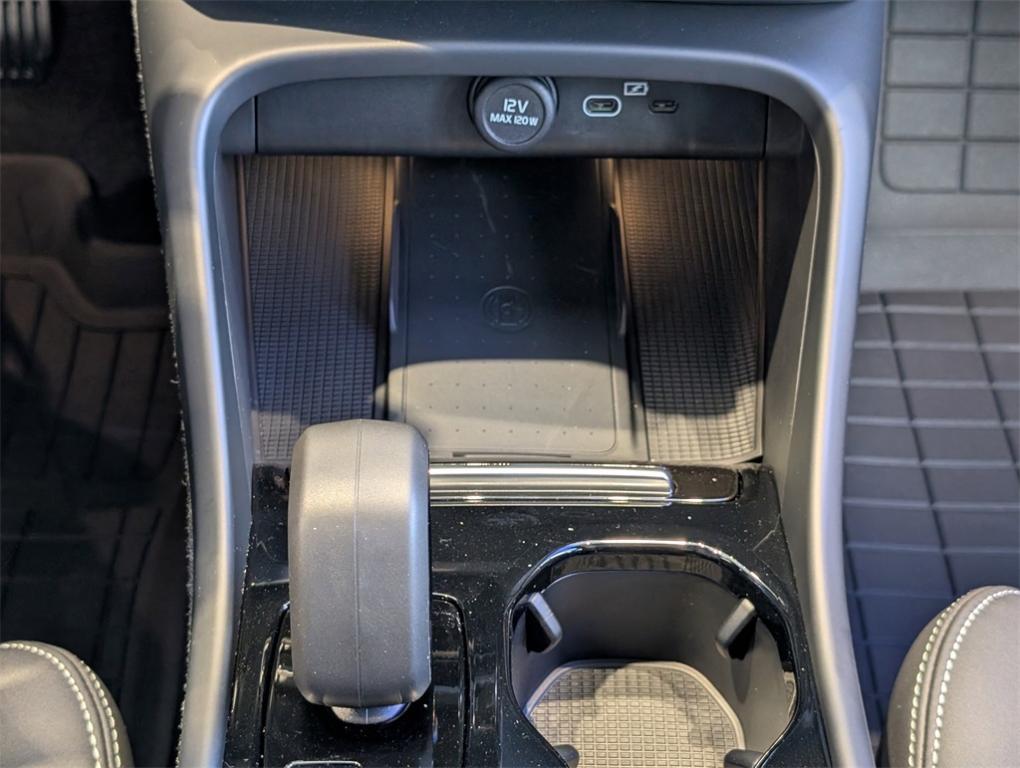 new 2024 Volvo C40 Recharge Pure Electric car, priced at $49,999