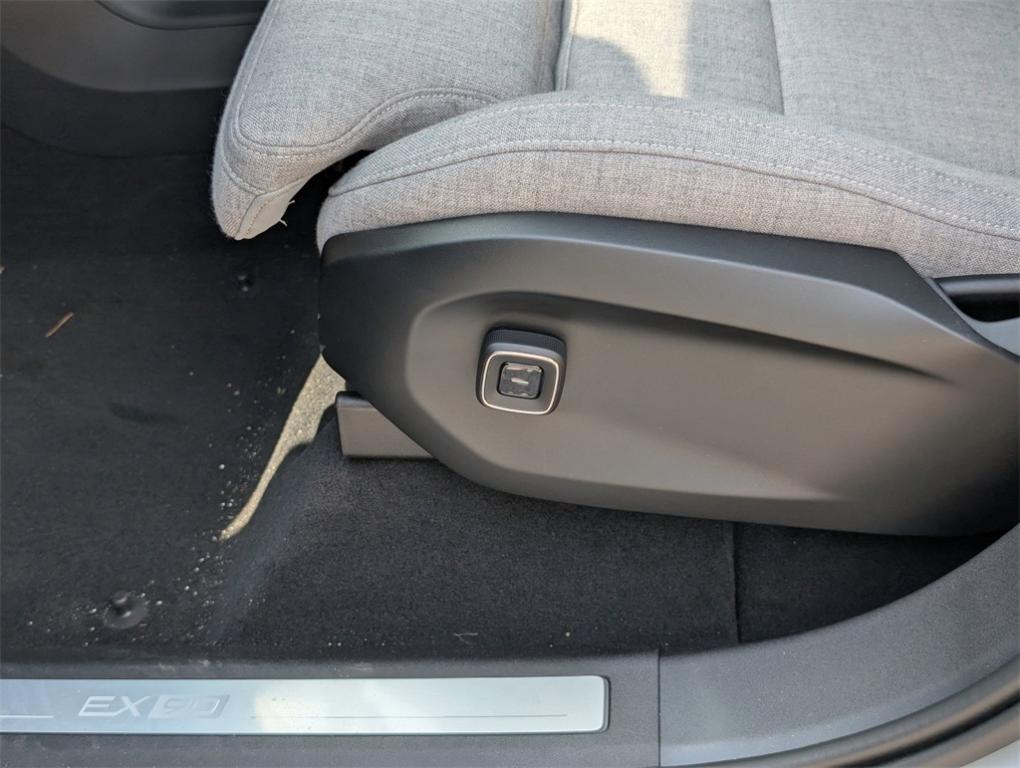 new 2025 Volvo EX90 car, priced at $86,840
