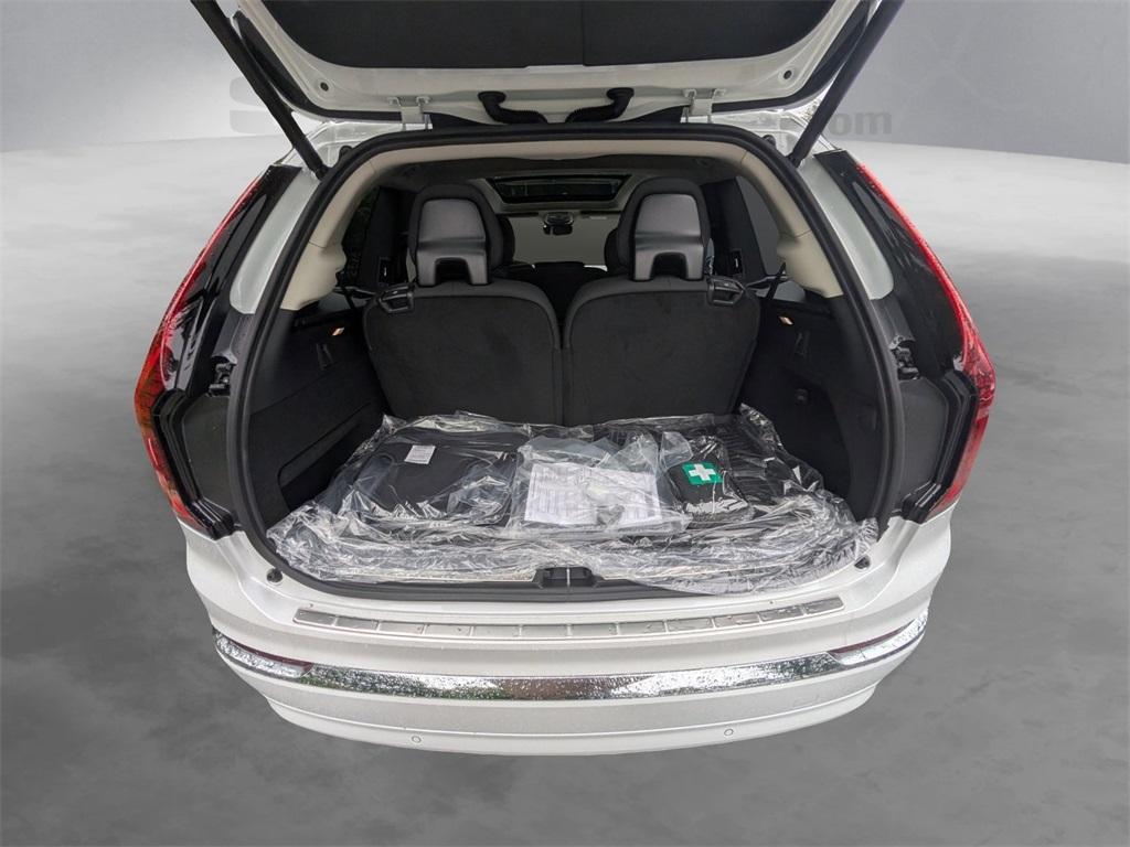 new 2025 Volvo XC90 Plug-In Hybrid car, priced at $72,805