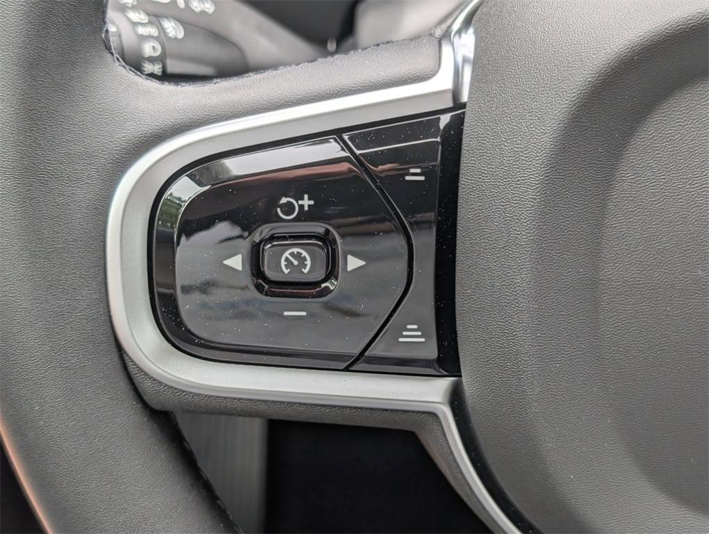new 2025 Volvo XC90 Plug-In Hybrid car, priced at $72,805