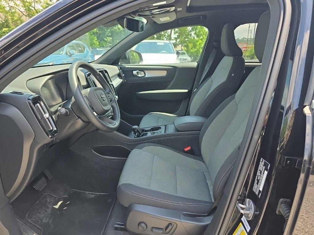 used 2025 Volvo XC40 car, priced at $32,670