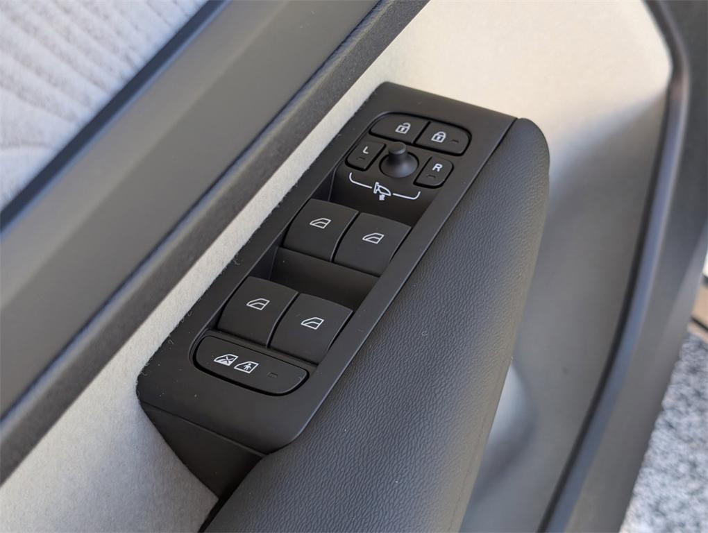 new 2025 Volvo XC40 car, priced at $50,145