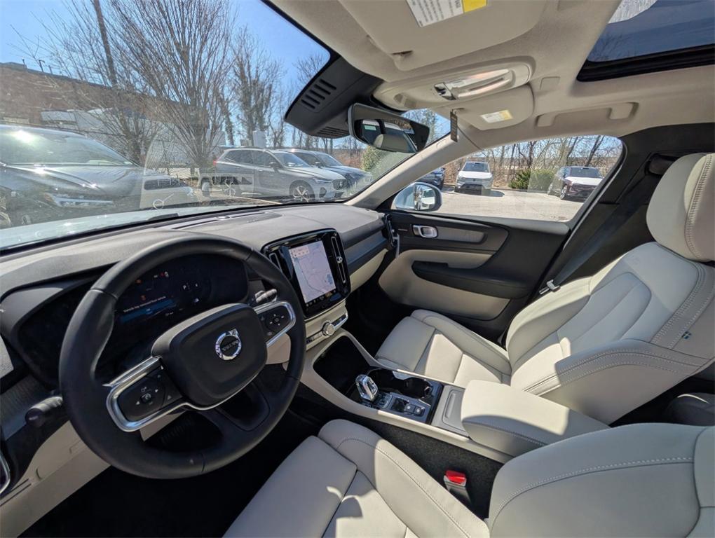 new 2025 Volvo XC40 car, priced at $50,145