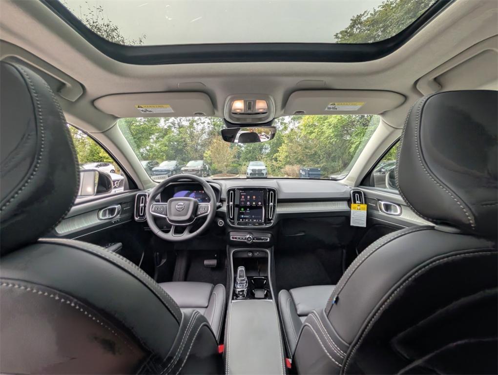 new 2026 Volvo XC40 car