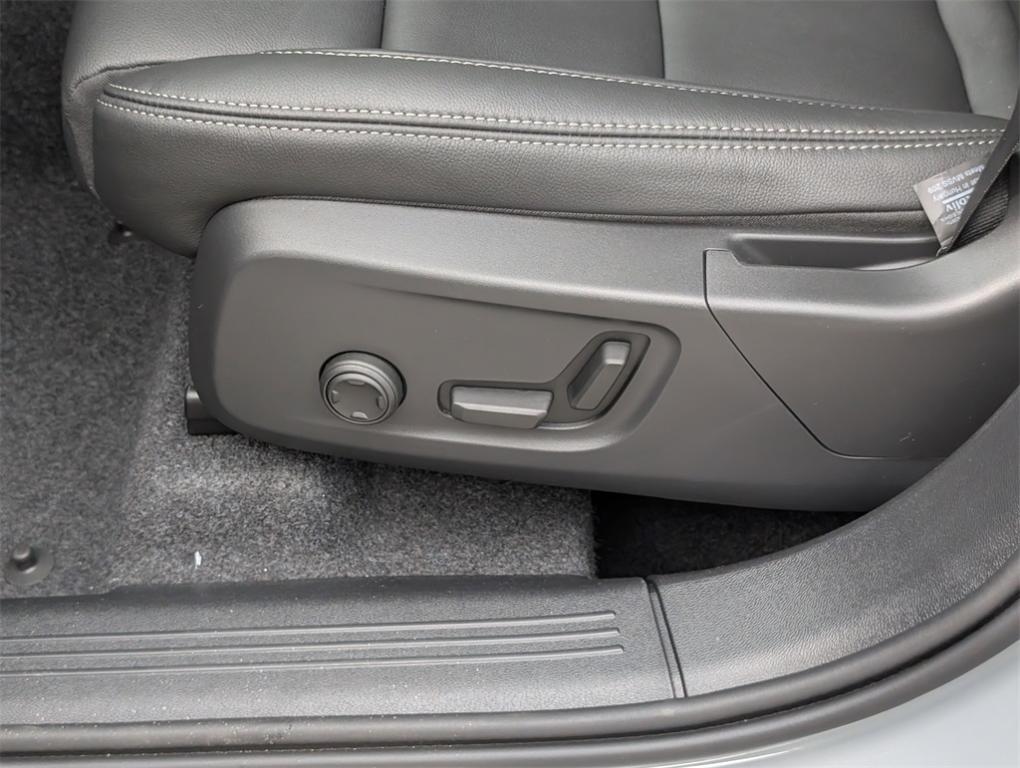 new 2026 Volvo XC40 car