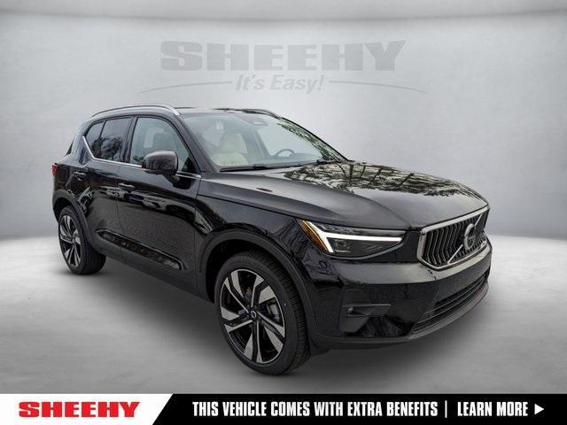 new 2025 Volvo XC40 car, priced at $46,923