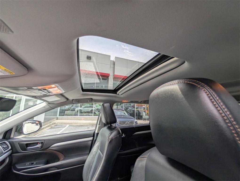 used 2019 Toyota Highlander car, priced at $24,888