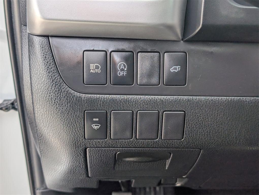 used 2019 Toyota Highlander car, priced at $24,888