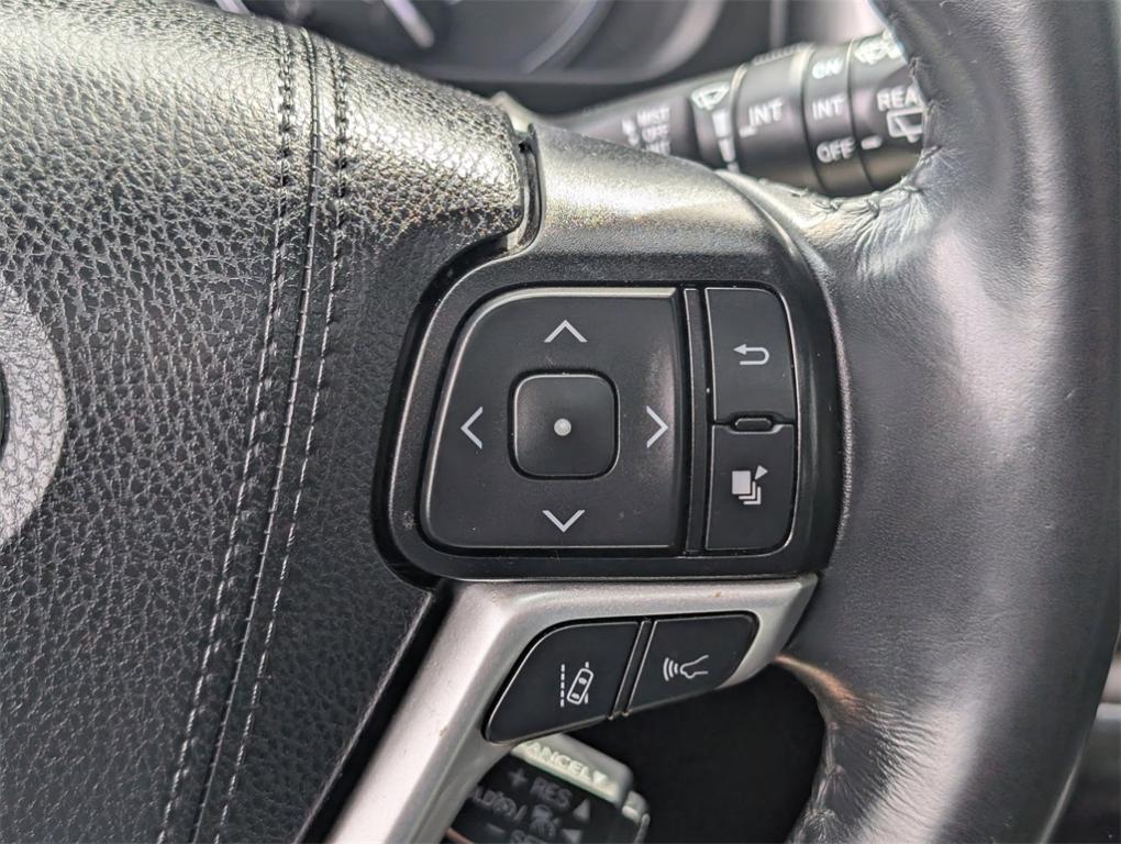 used 2019 Toyota Highlander car, priced at $24,888