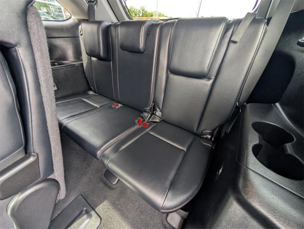 used 2019 Toyota Highlander car, priced at $24,888