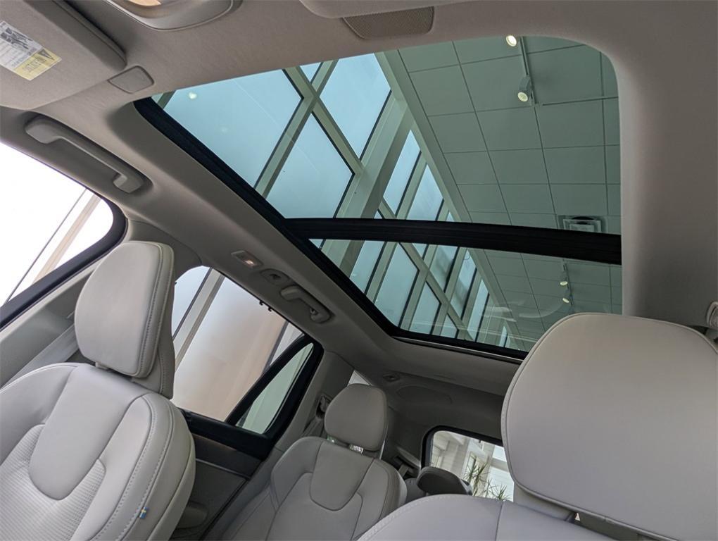 new 2026 Volvo XC90 Plug-In Hybrid car