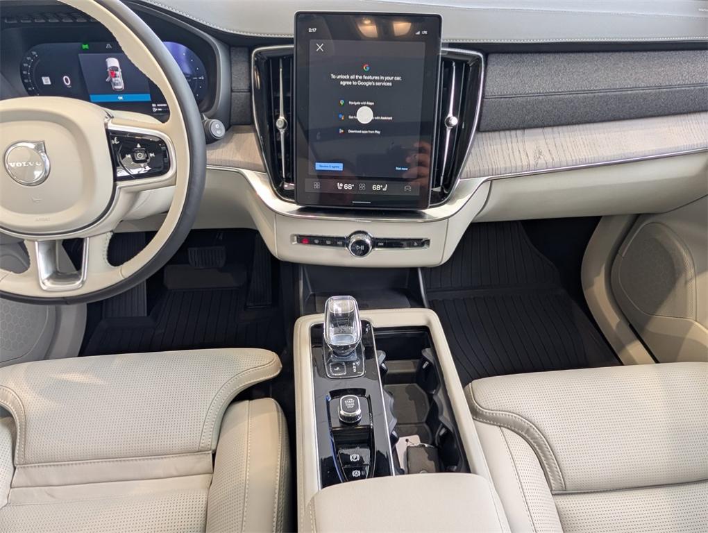 new 2026 Volvo XC90 Plug-In Hybrid car