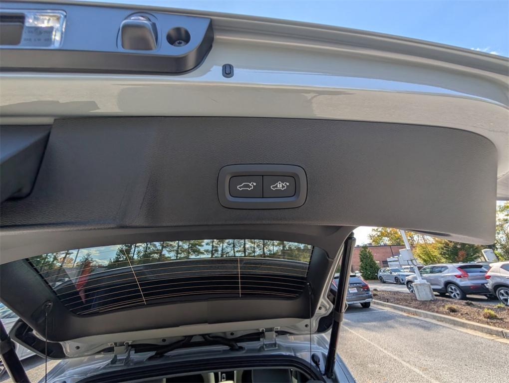 new 2026 Volvo XC40 car