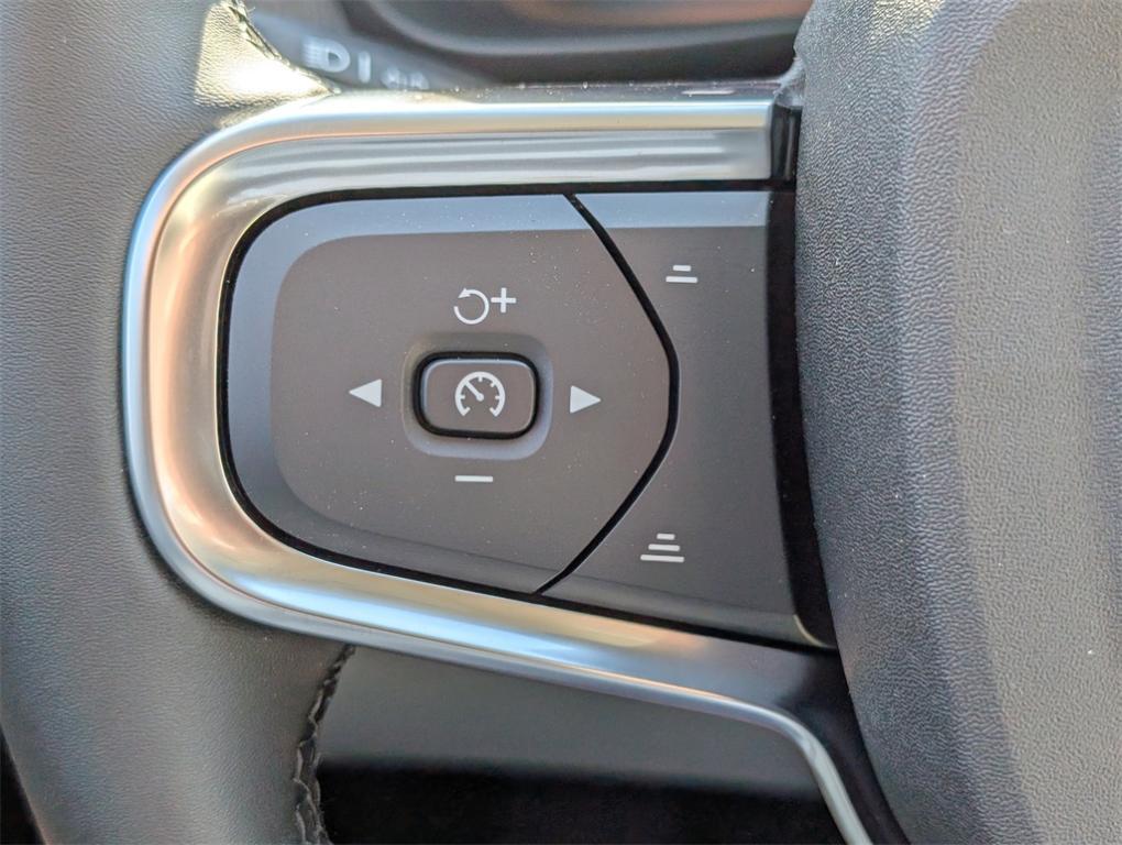 new 2026 Volvo XC40 car