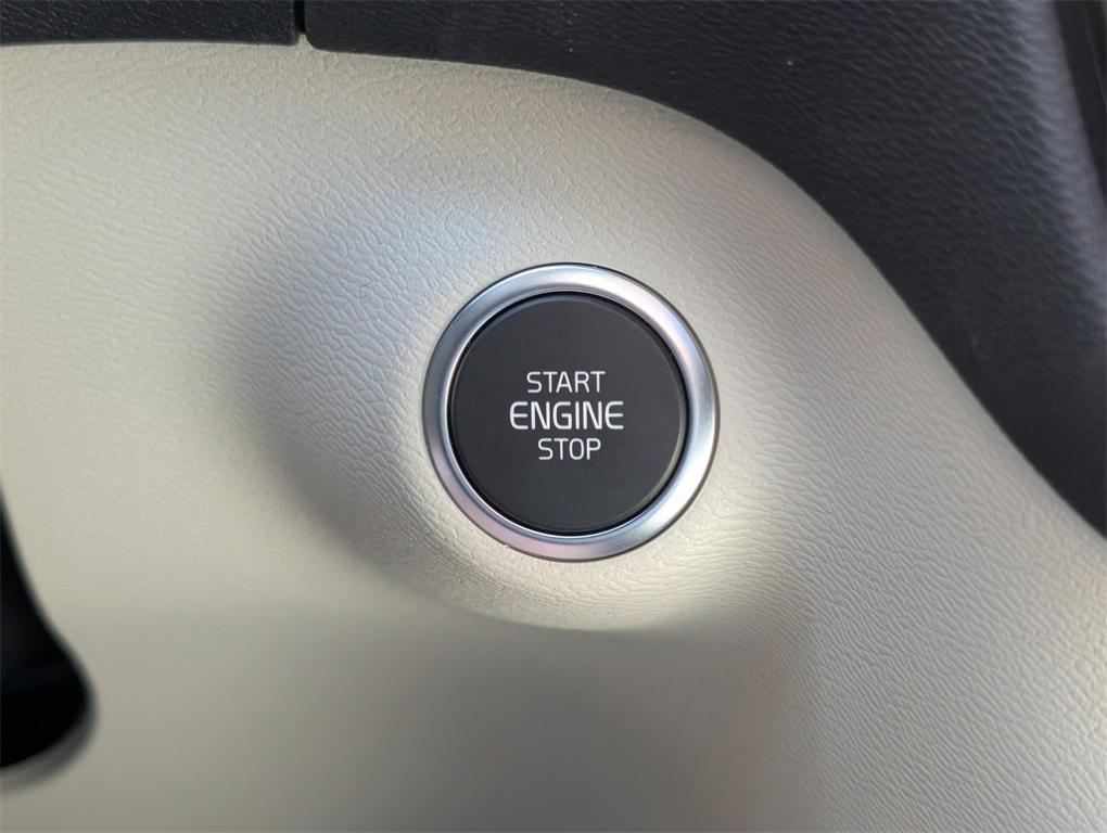 new 2026 Volvo XC40 car