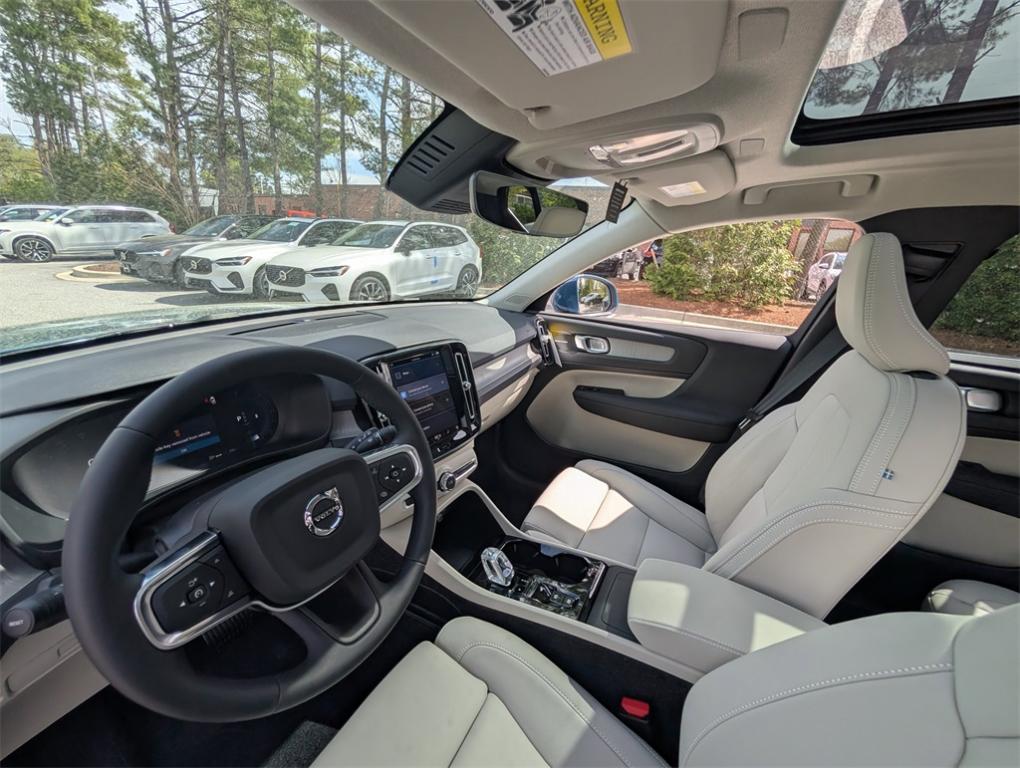 new 2025 Volvo XC40 car, priced at $51,015
