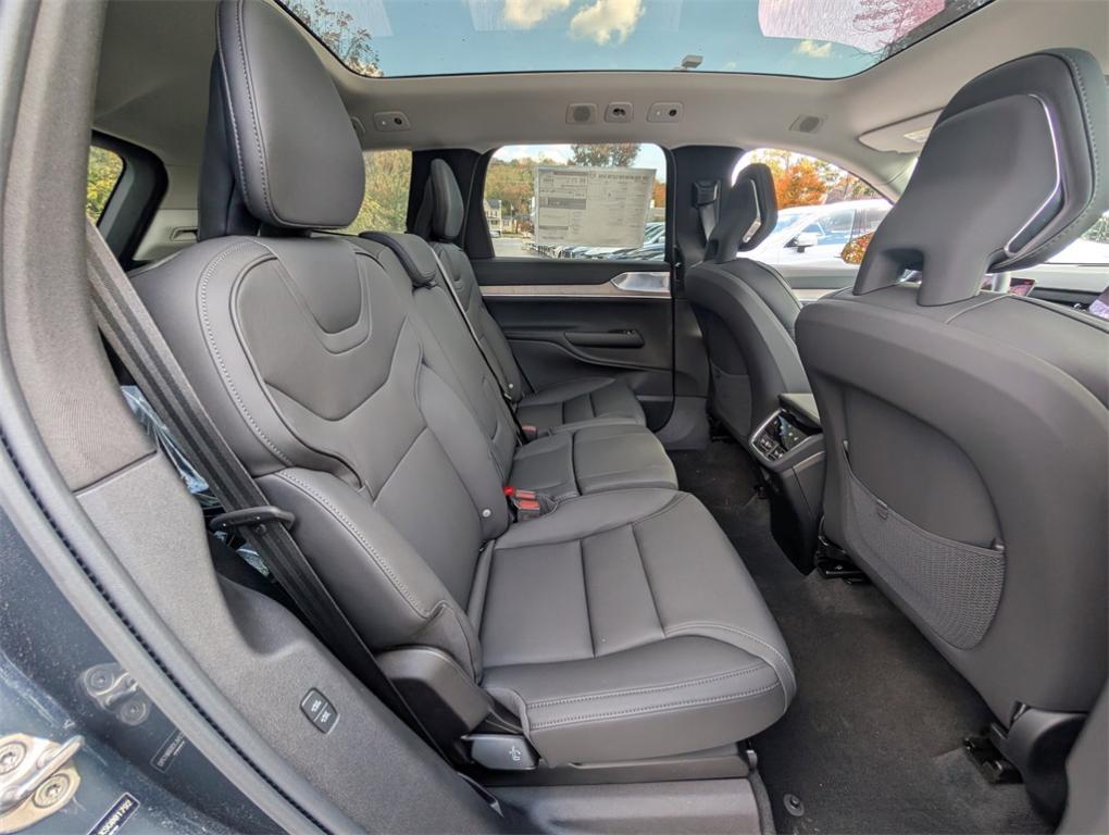 new 2025 Volvo EX90 car, priced at $88,840