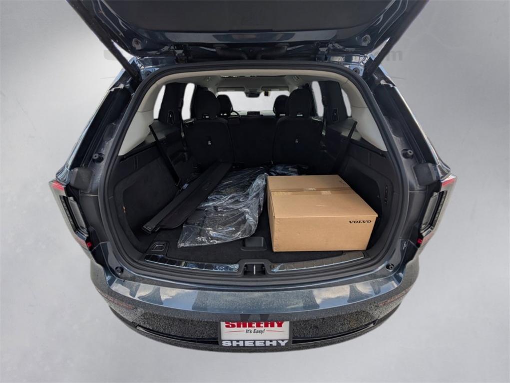 new 2025 Volvo EX90 car, priced at $88,840