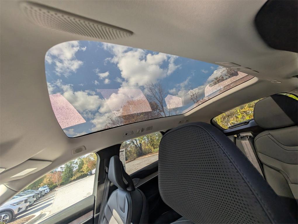 new 2025 Volvo EX90 car, priced at $88,840