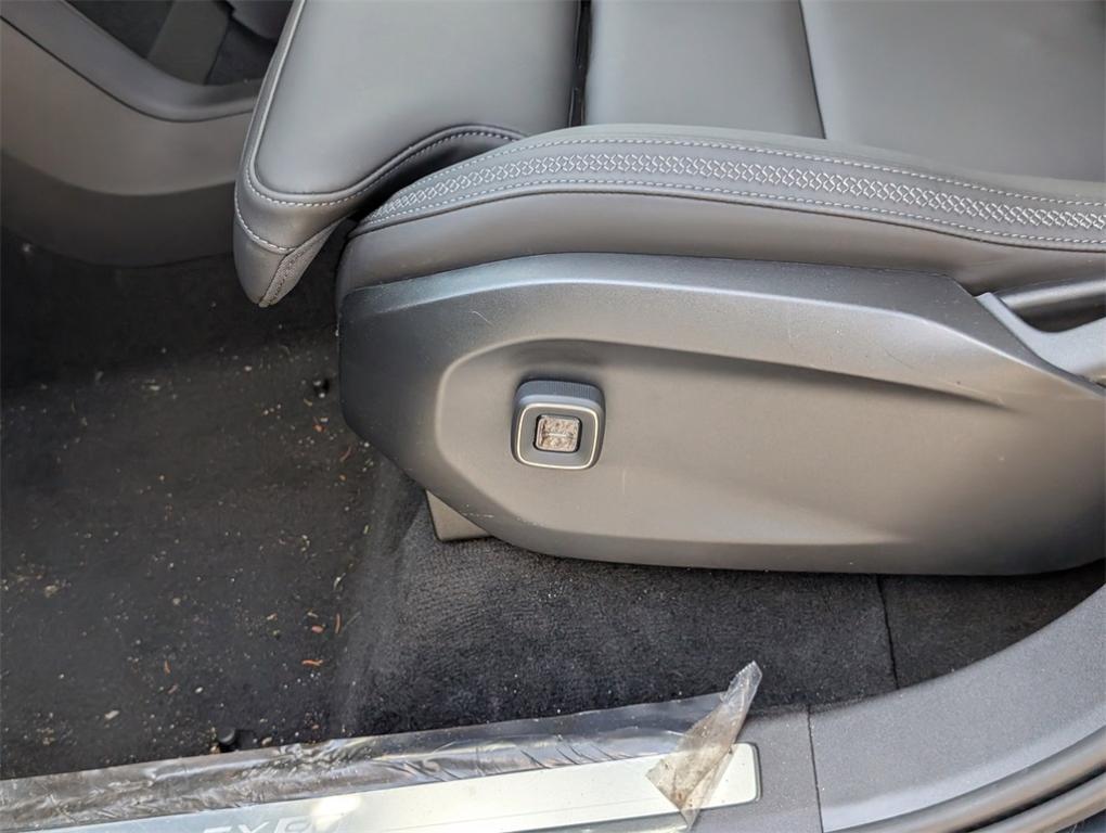 new 2025 Volvo EX90 car, priced at $88,840