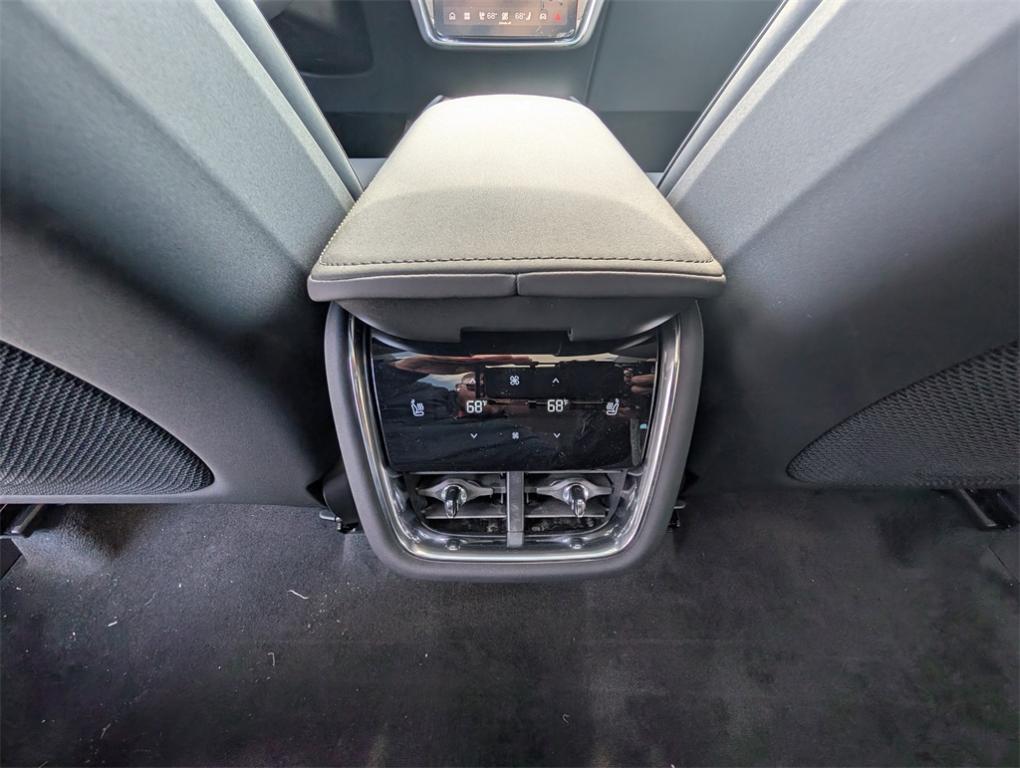 new 2025 Volvo EX90 car, priced at $88,840