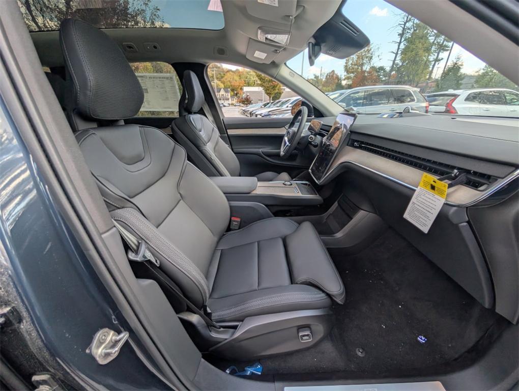 new 2025 Volvo EX90 car, priced at $88,840