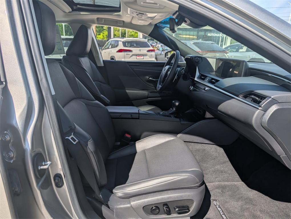 used 2021 Lexus ES 250 car, priced at $29,700