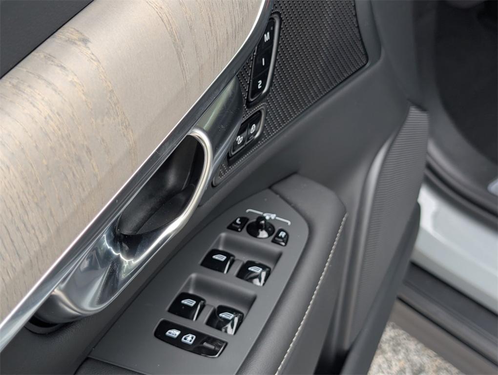 new 2025 Volvo V90 Cross Country car, priced at $57,565