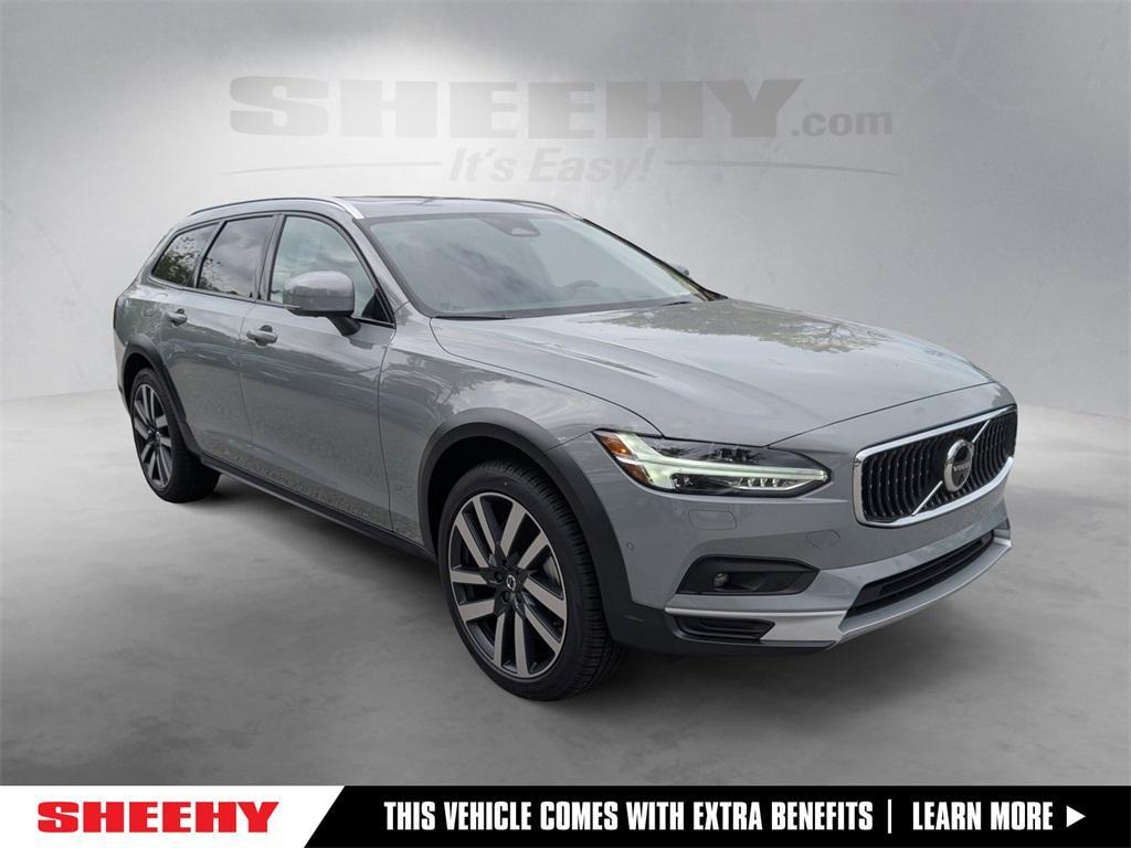 new 2025 Volvo V90 Cross Country car, priced at $59,975