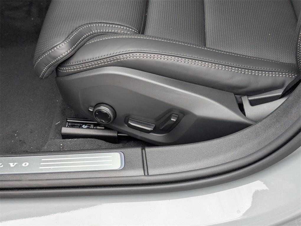 new 2025 Volvo V90 Cross Country car, priced at $57,565