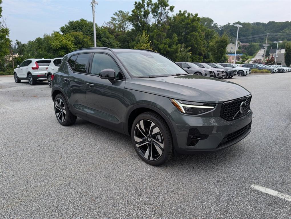 new 2026 Volvo XC40 car