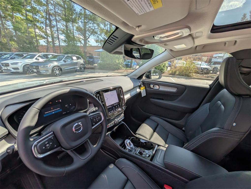 new 2026 Volvo XC40 car