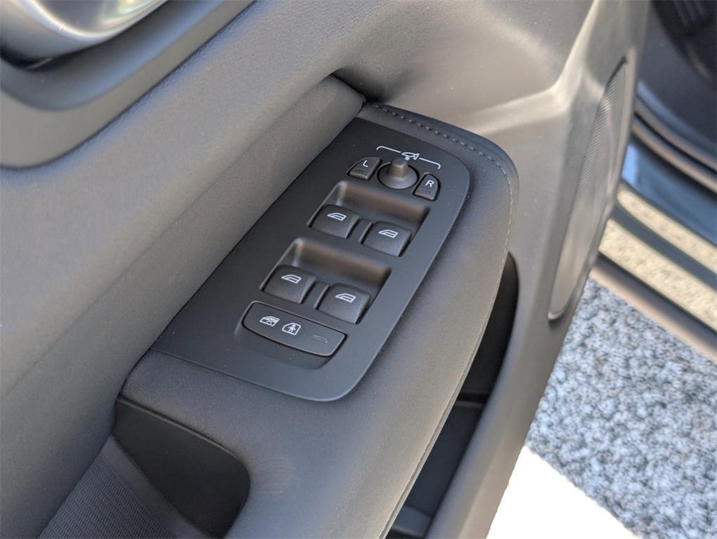 new 2026 Volvo XC60 car