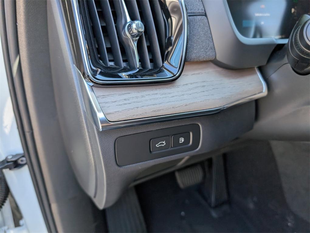 new 2025 Volvo XC90 Plug-In Hybrid car, priced at $75,765
