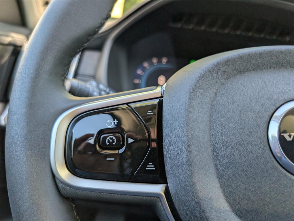 new 2025 Volvo XC90 Plug-In Hybrid car, priced at $75,765