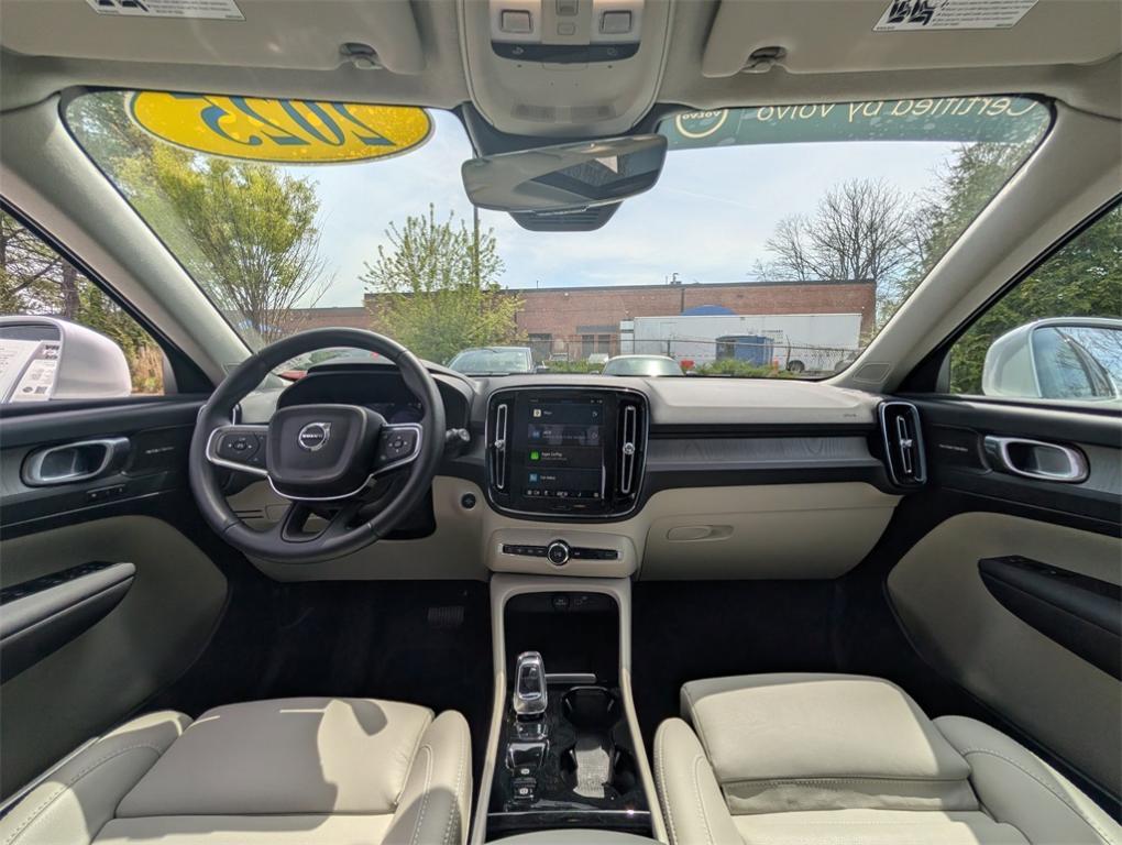new 2025 Volvo XC40 car, priced at $49,115