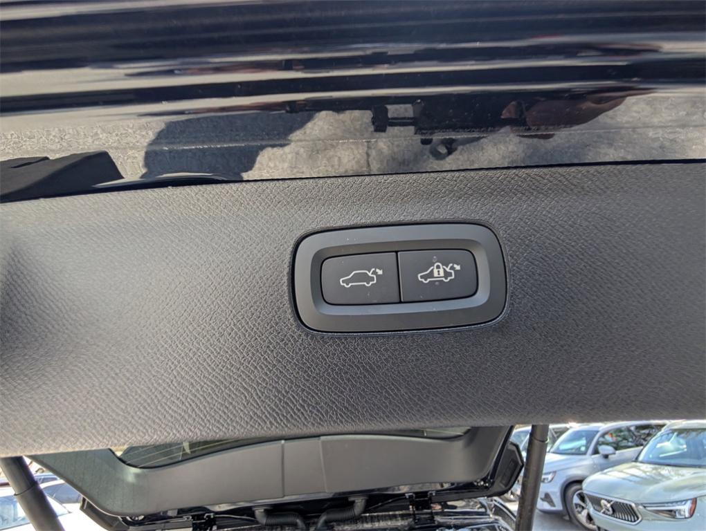 new 2025 Volvo XC90 Plug-In Hybrid car, priced at $76,805