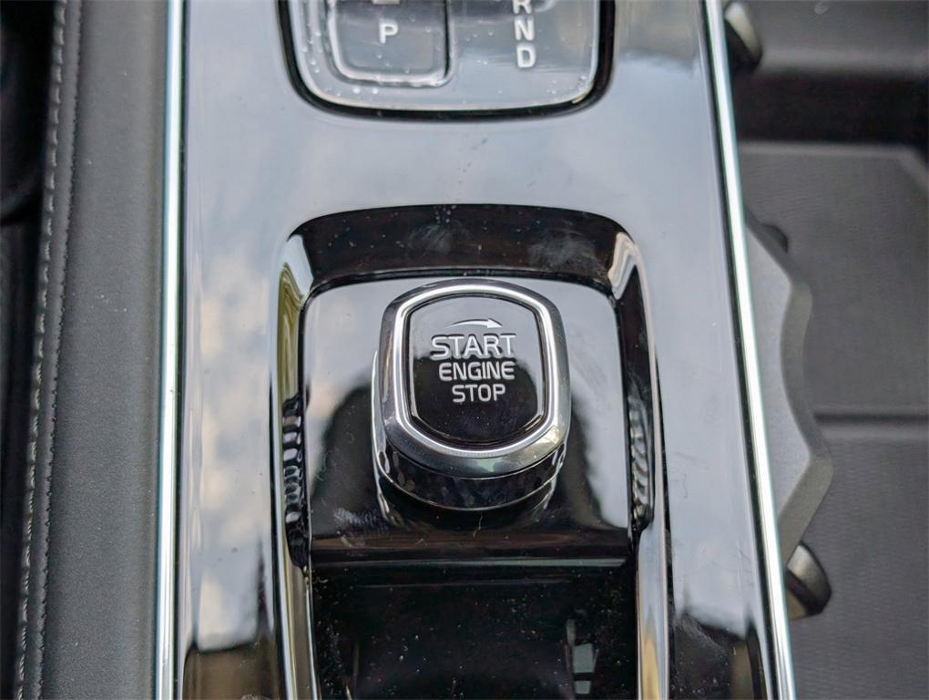 new 2025 Volvo XC90 Plug-In Hybrid car, priced at $76,805