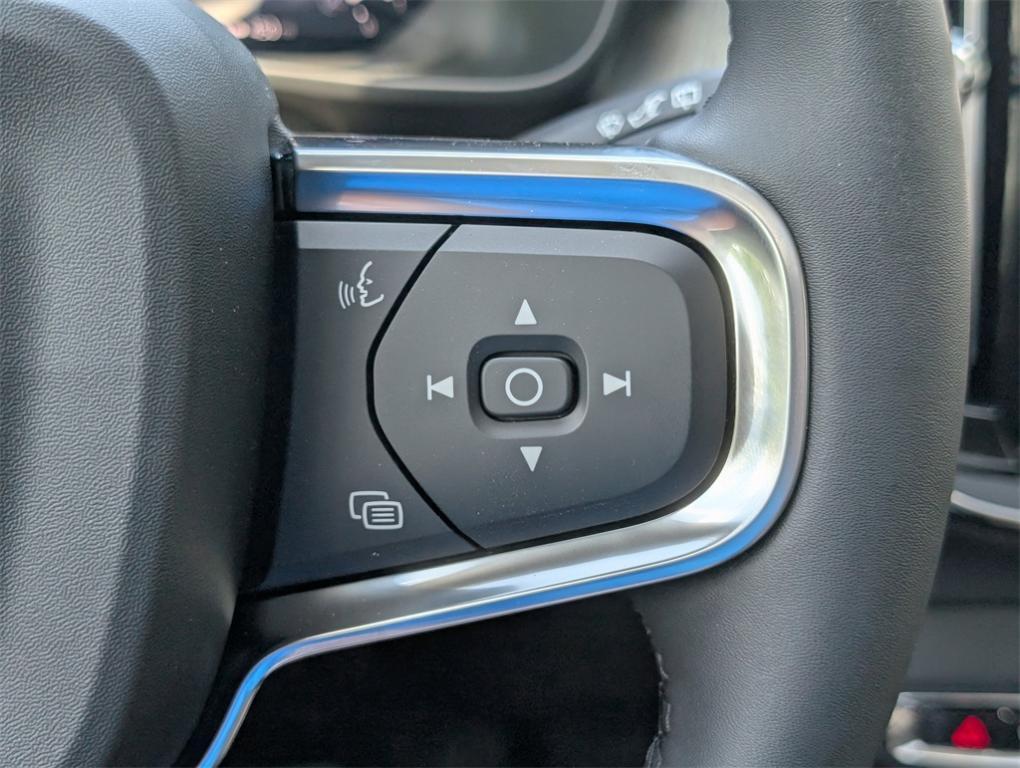 new 2026 Volvo XC40 car