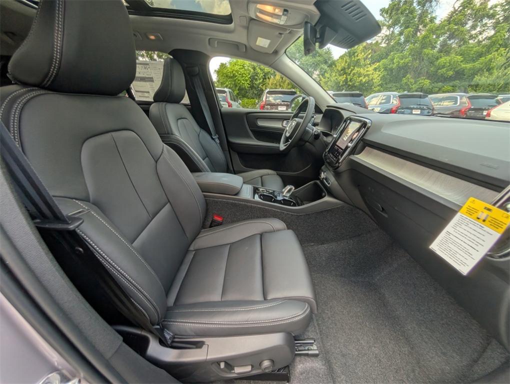 new 2026 Volvo XC40 car