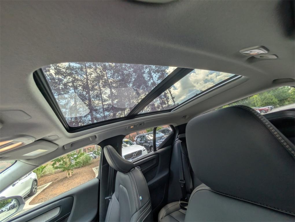 new 2026 Volvo XC40 car