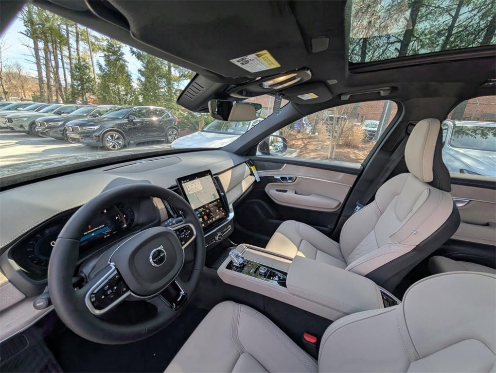 new 2025 Volvo XC90 car, priced at $58,995