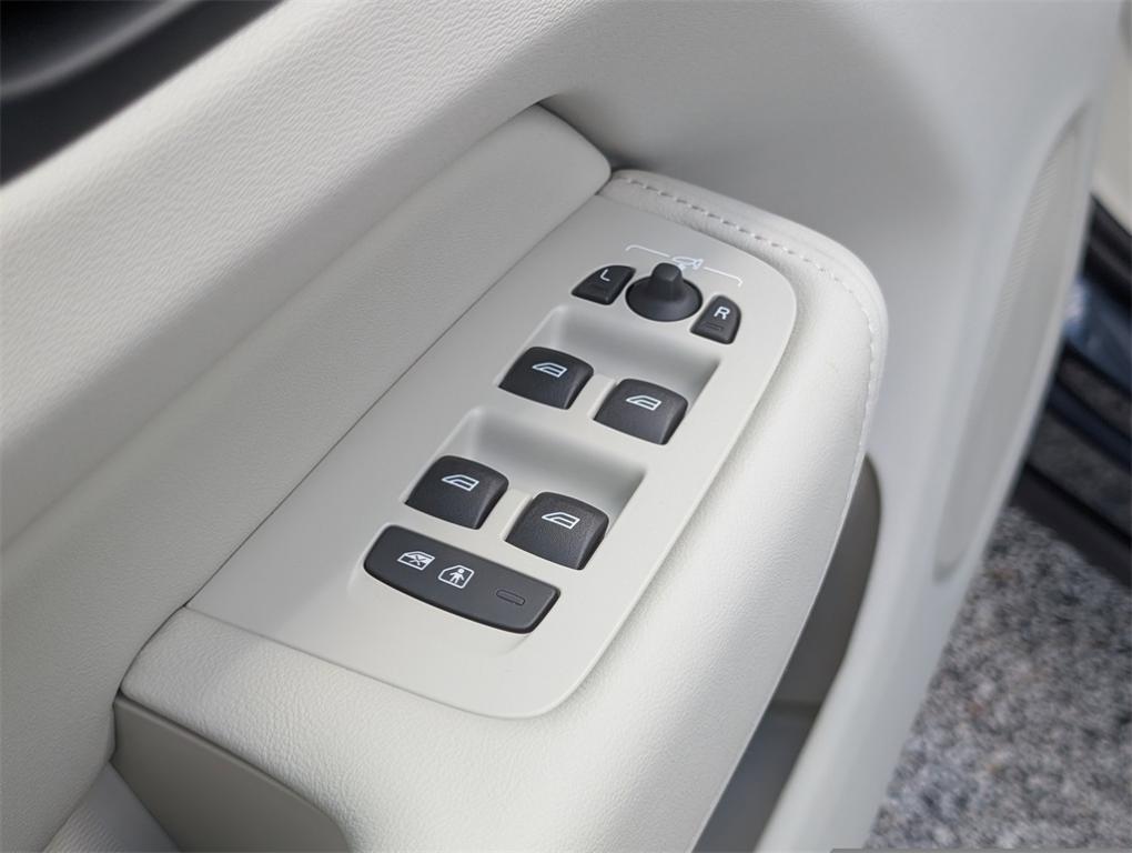 new 2026 Volvo XC60 car