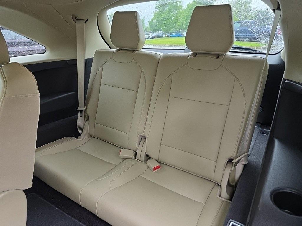 used 2020 Acura MDX car, priced at $31,370