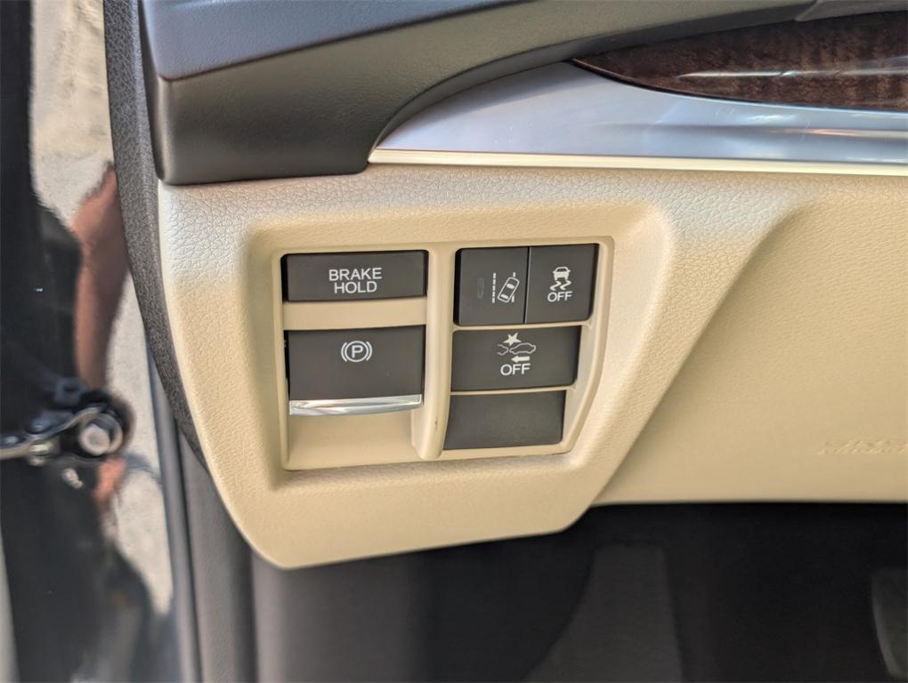 used 2020 Acura MDX car, priced at $30,970