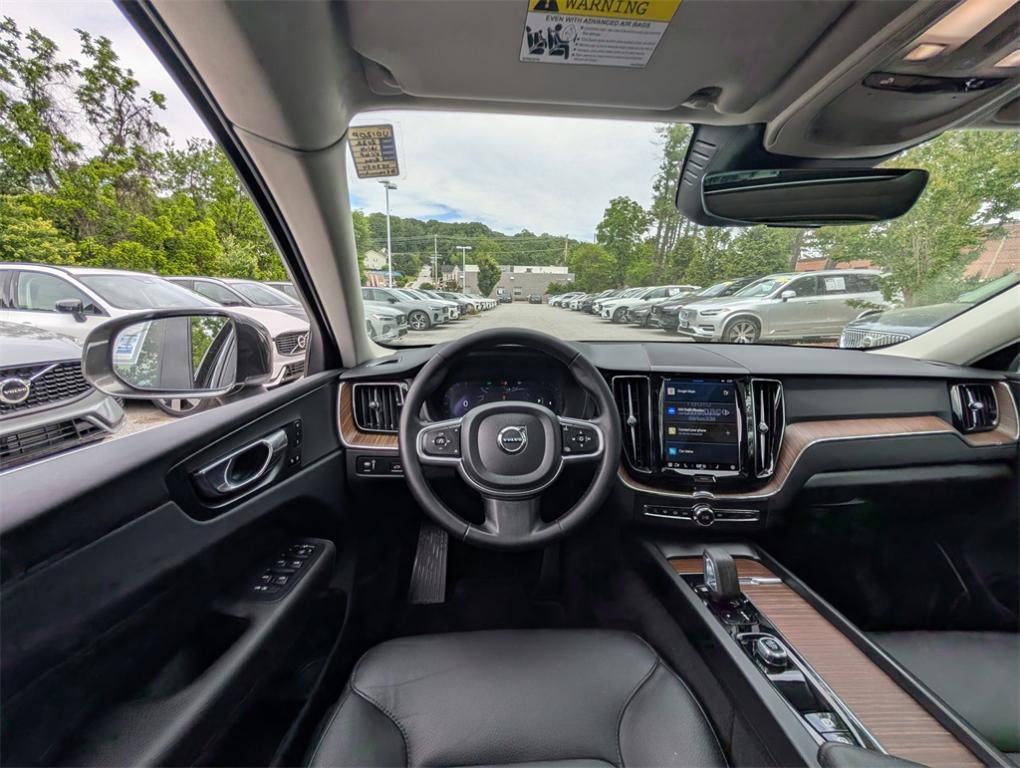 used 2022 Volvo XC60 car, priced at $29,570