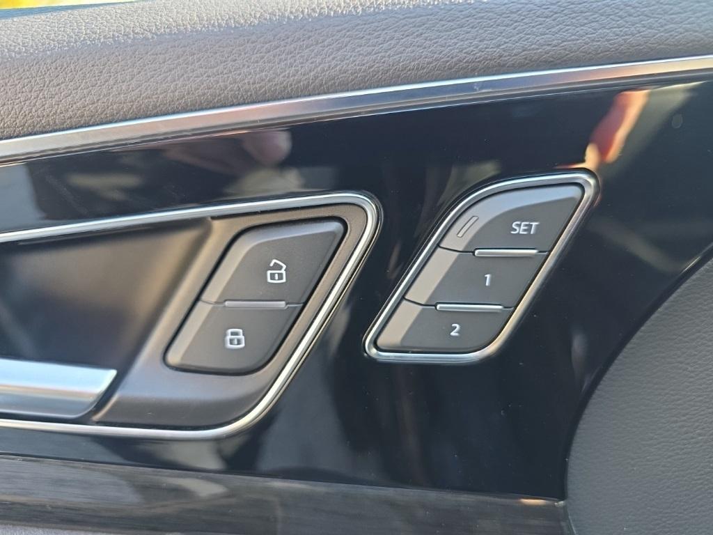 used 2018 Audi Q7 car, priced at $20,770