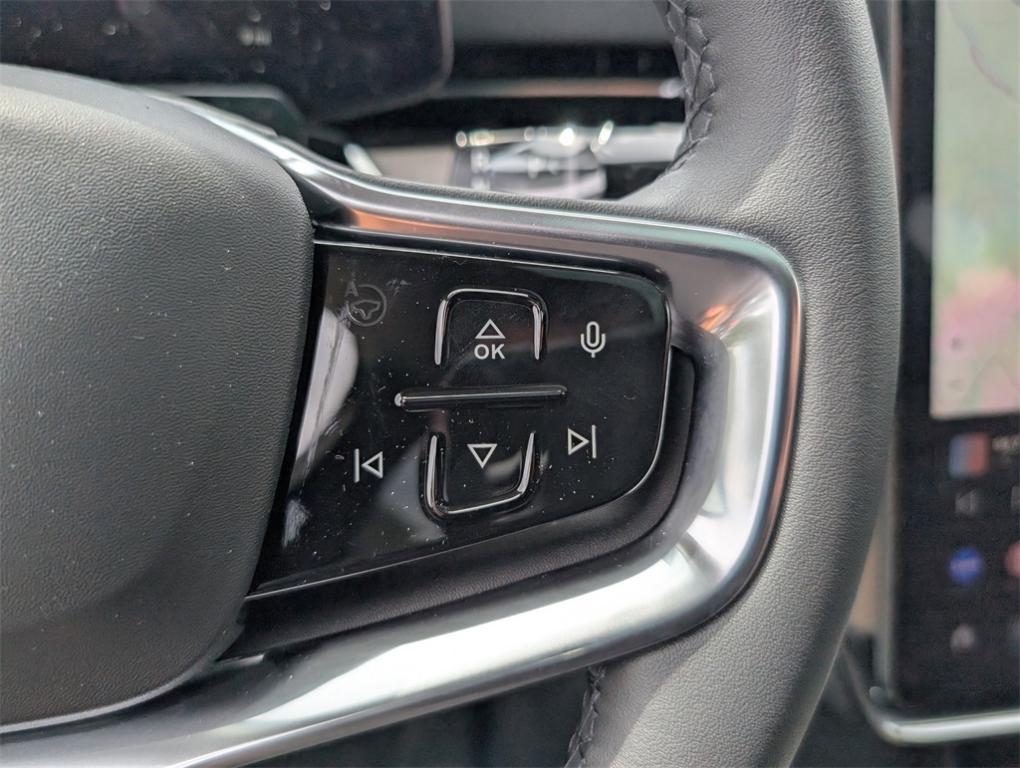 new 2025 Volvo EX90 car, priced at $81,640