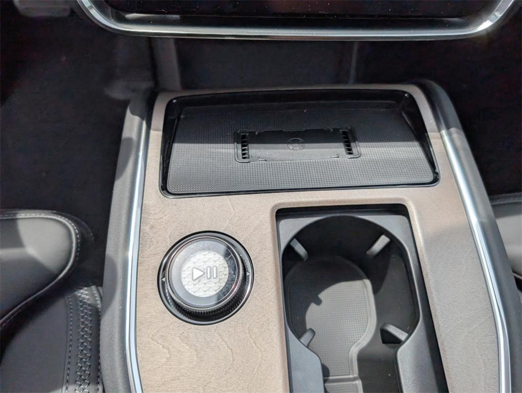 new 2025 Volvo EX90 car, priced at $81,640